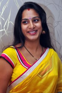 tamil-girl-surekha-vani-sexy-look-12_650